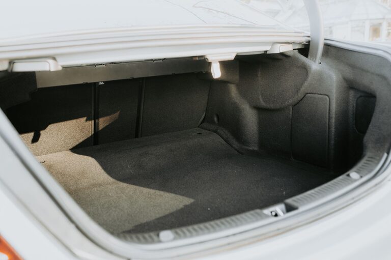 How to Keep Your Car Organised and Clean