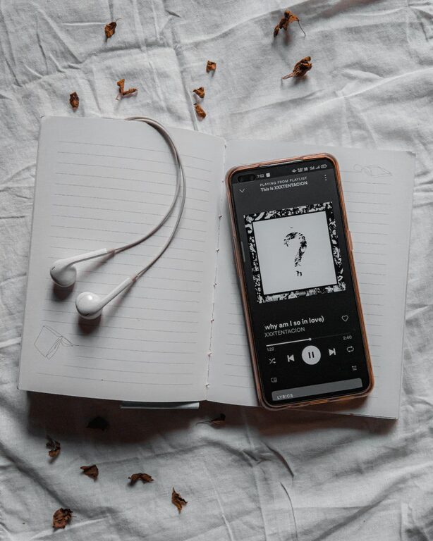 How to Create a Relaxing Playlist for Your Evenings